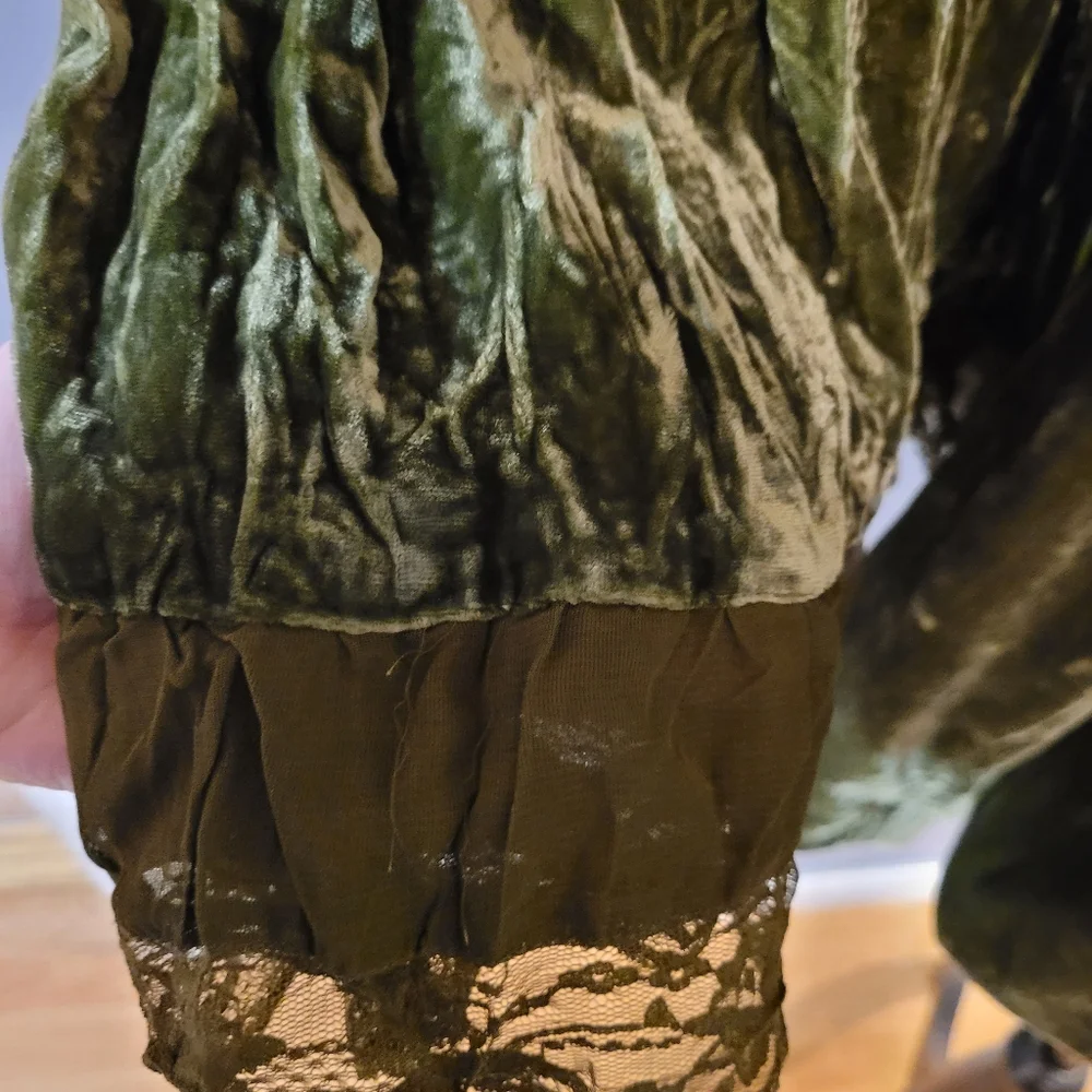 '90s Vintage Crushed Velvet Skirt & Blazer Set - Picture 11 of 11